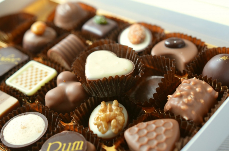 boulangerie-LE TIGNET-min_chocolates_food_candy_calories_nibble_chocolate_heart-782043